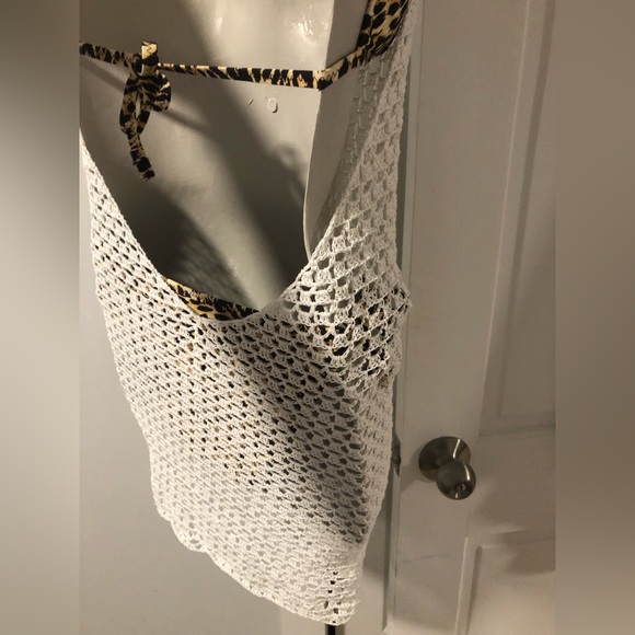 Crochet fishnet dress for beach days - Picture 8 of 9